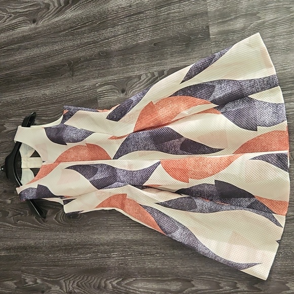 H&M Geometric Print Black, White Brown Dress Size 8 - Picture 3 of 5